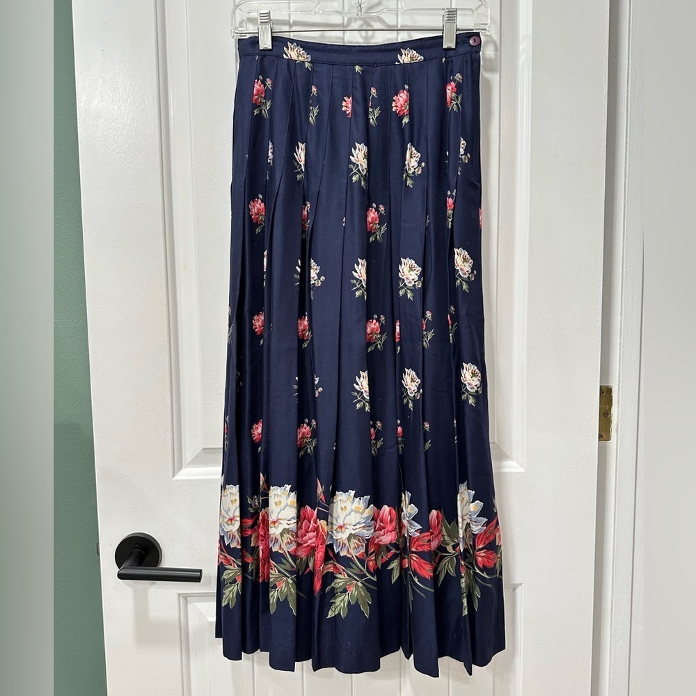 Vintage The Eagle’s Eye Pleated Floral Midi Skirt